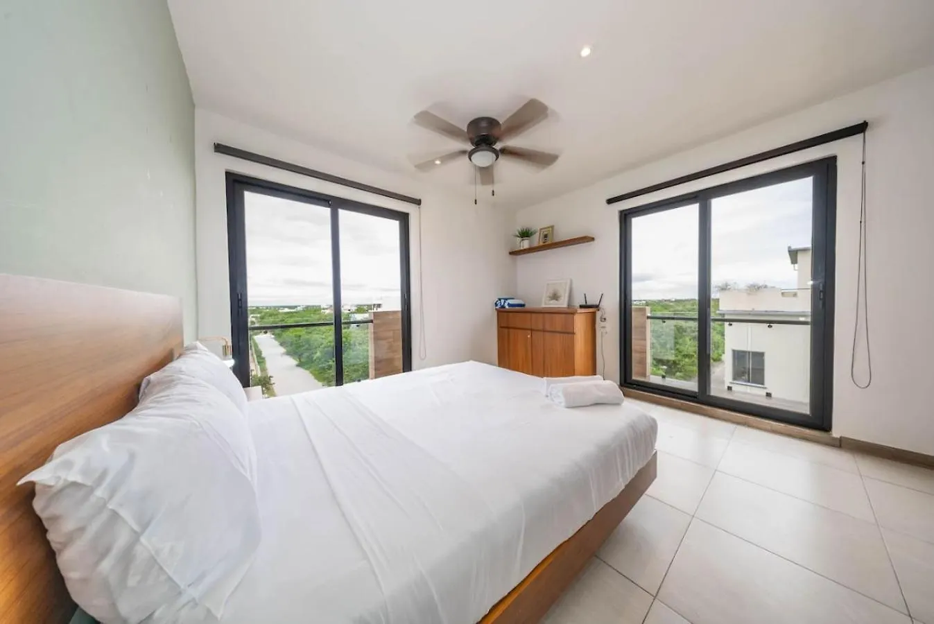 2 Bedroom Oasis With Incredible Rooftop Pool Playa del Carmen 0*,